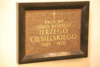 prochy jerzego ciesielskiego